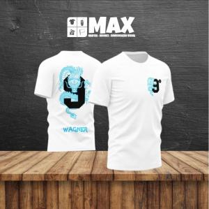 Camiseta premium NONO ANO Fator de proteção solar UV 50+ é um tratamento aplicado no acabamento do tecido que protege a pele dos efeitos nocivos dos raios UV-A e UV-B. Este tratamento permanece no produto por toda sua vida útil, mesmo após várias lavagens.  Personalizado TECIDO DRY PLUS UV 50 Premium Nome do formando GRATUITO