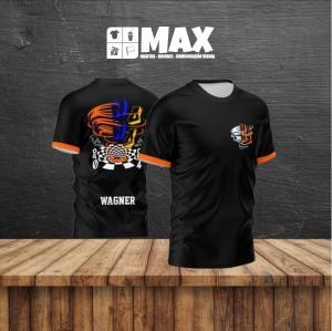 Camiseta premium NONO ANO Fator de proteção solar UV 50+ é um tratamento aplicado no acabamento do tecido que protege a pele dos efeitos nocivos dos raios UV-A e UV-B. Este tratamento permanece no produto por toda sua vida útil, mesmo após várias lavagens.  Personalizado TECIDO DRY PLUS UV 50 Premium Nome do formando GRATUITO