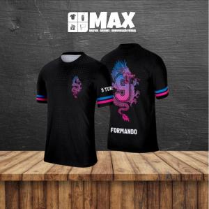 Camiseta premium NONO ANO Fator de proteção solar UV 50+ é um tratamento aplicado no acabamento do tecido que protege a pele dos efeitos nocivos dos raios UV-A e UV-B. Este tratamento permanece no produto por toda sua vida útil, mesmo após várias lavagens.  Personalizado TECIDO DRY PLUS UV 50 Premium Nome do formando GRATUITO