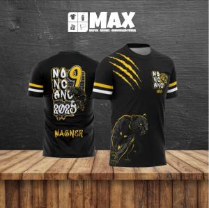 Camiseta premium NONO ANO Fator de proteção solar UV 50+ é um tratamento aplicado no acabamento do tecido que protege a pele dos efeitos nocivos dos raios UV-A e UV-B. Este tratamento permanece no produto por toda sua vida útil, mesmo após várias lavagens.  Personalizado TECIDO DRY PLUS UV 50 Premium Nome do formando GRATUITO