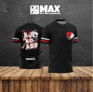Camiseta premium NONO ANO Fator de proteção solar UV 50+ é um tratamento aplicado no acabamento do tecido que protege a pele dos efeitos nocivos dos raios UV-A e UV-B. Este tratamento permanece no produto por toda sua vida útil, mesmo após várias lavagens.  Personalizado TECIDO DRY PLUS UV 50 Premium Nome do formando GRATUITO