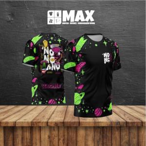 Camiseta premium NONO ANO Fator de proteção solar UV 50+ é um tratamento aplicado no acabamento do tecido que protege a pele dos efeitos nocivos dos raios UV-A e UV-B. Este tratamento permanece no produto por toda sua vida útil, mesmo após várias lavagens.  Personalizado TECIDO DRY PLUS UV 50 Premium Nome do formando GRATUITO
