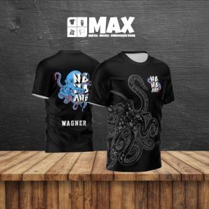 Camiseta premium NONO ANO Fator de proteção solar UV 50+ é um tratamento aplicado no acabamento do tecido que protege a pele dos efeitos nocivos dos raios UV-A e UV-B. Este tratamento permanece no produto por toda sua vida útil, mesmo após várias lavagens.  Personalizado TECIDO DRY PLUS UV 50 Premium Nome do formando GRATUITO