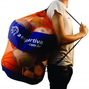 SACOCHILA  88x72cm 100% POLIÉSTER 88x72cm SEM LIMITAÇÃO DE COR OXFORD  Ideal para times carregarem bolas de jogo  ou para lojistas carregarem seus produtos, imagem ilustrativa não acompanha as bolas